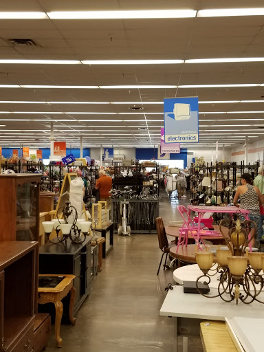 Thrift Store «Apache Trail Goodwill Retail Store & Donation Center», reviews and photos, 10603 E Apache Trail, Apache Junction, AZ 85120, USA