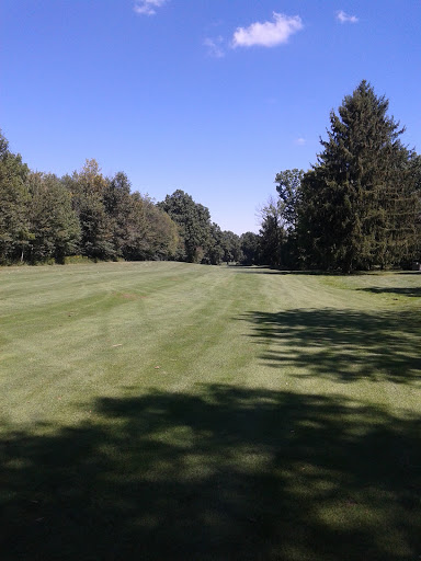 Golf Club «Pines Golf Club & Restaurant», reviews and photos, 1319 N Millborne Rd, Orrville, OH 44667, USA