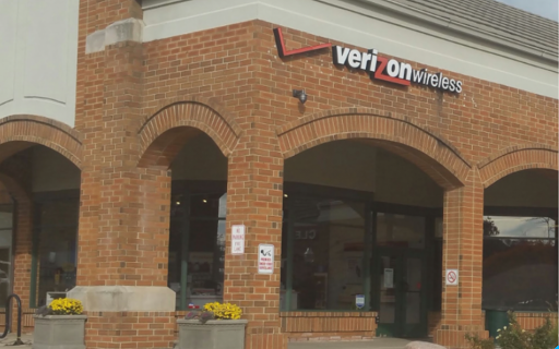 Verizon Wireless, 235 Waukegan Rd, Lake Bluff, IL 60044, USA, 