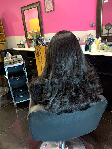 Hair Salon «Dominican Divas Beauty Salon», reviews and photos, 2074 Old Norcross Rd a, Lawrenceville, GA 30044, USA