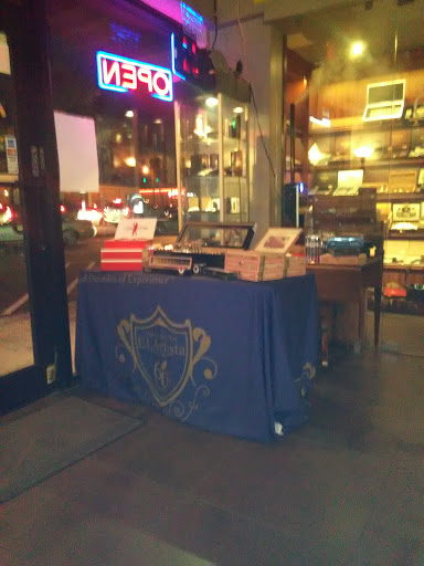 Mancave Cigar Lounge, 2920 E Commercial Blvd, Fort Lauderdale, FL 33308, USA, 