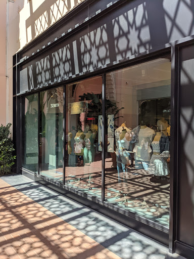 Clothing Store «Hollister Co.», reviews and photos, 647 Spectrum Center Dr, Irvine, CA 92618, USA