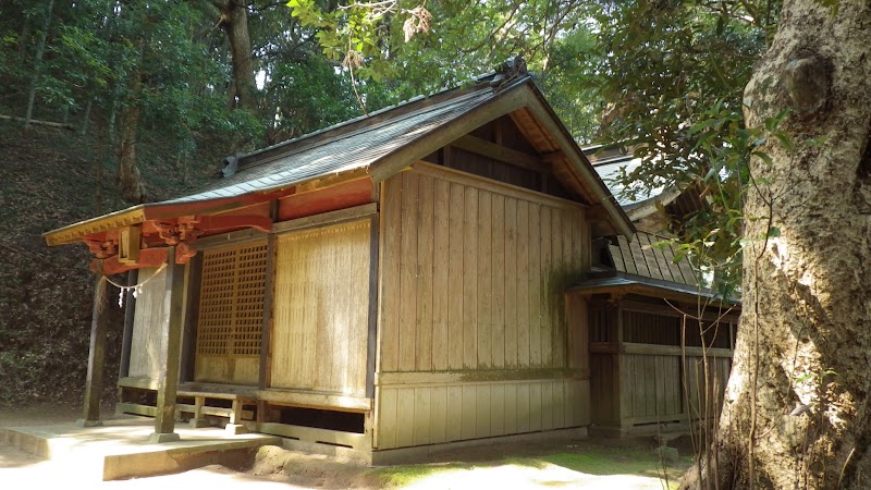 諏訪大神（城山公園）