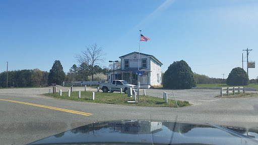 Grocery Store «B & R Market», reviews and photos, 18 Hickory Creek Rd, Louisa, VA 23093, USA