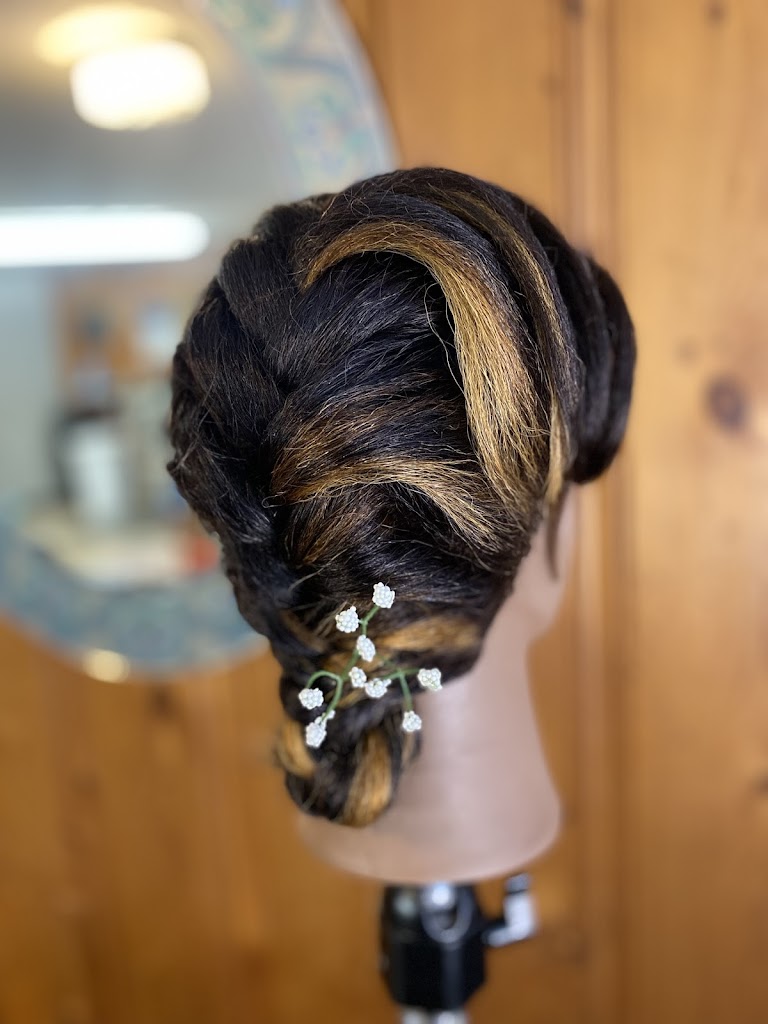 Cynthia's Styling Salon 29114