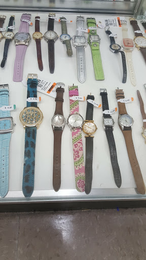 Thrift Store «WINGS Resale Store», reviews and photos, 300 W Golf Rd, Schaumburg, IL 60195, USA