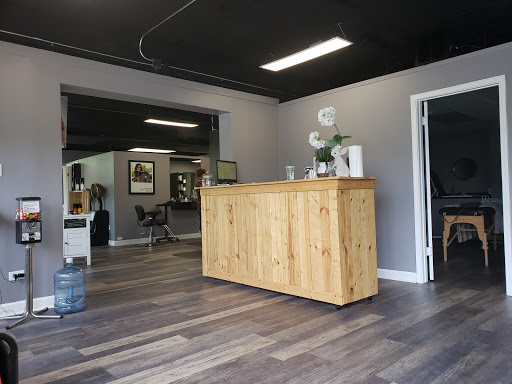 Beauty Salon «Corner Salon», reviews and photos, 892 N State St, Lockport, IL 60441, USA