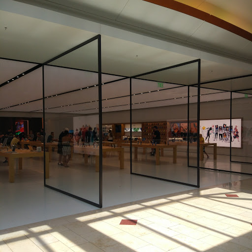 Computer Store «Apple Annapolis», reviews and photos, 1735 Annapolis Mall Rd, Annapolis, MD 21401, USA