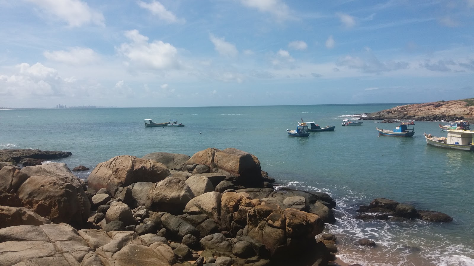 Foto av Praia do Paraiso omgiven av berg