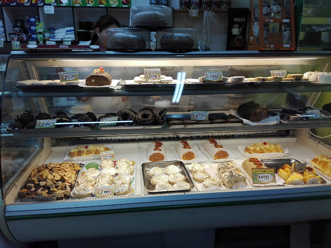 Opiniones de Panaderia Pastelería Pasion Sureña en Peñalolén - Tienda de ultramarinos