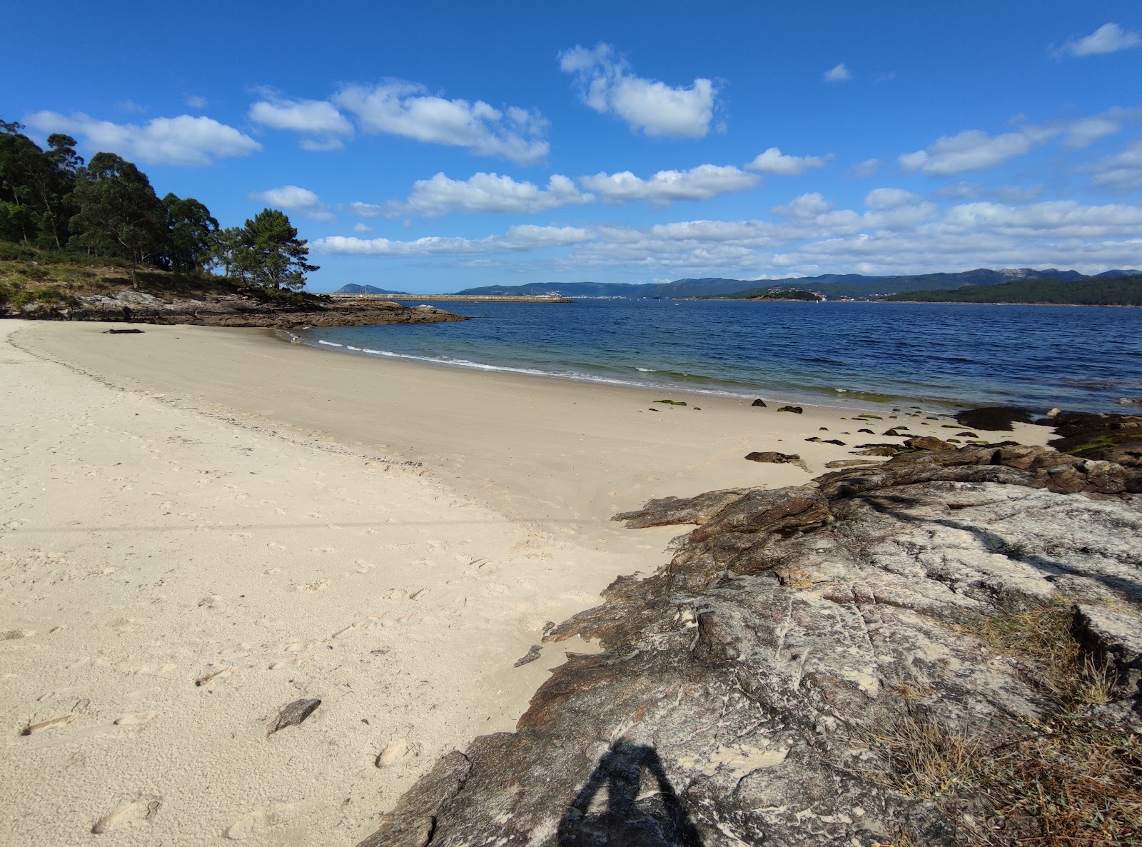 Foto di Gafa beach con una superficie del acqua cristallina