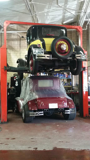 Auto Repair Shop «Grosse Pointe Auto Repair Inc.», reviews and photos, 15103 Kercheval Ave, Grosse Pointe Park, MI 48230, USA