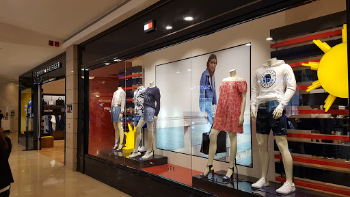 Tommy Hilfiger Stores Taipei