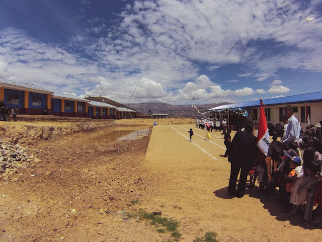Opiniones de Colegio Juana Ambia Ludeña en Huancané - Escuela