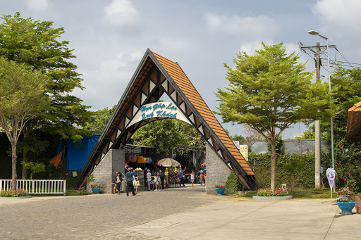 Công viên Suối Mơ