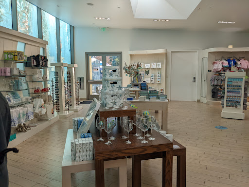 Gift Shop «Pacific Collections Gift Shop», reviews and photos, 100 Aquarium Way, Long Beach, CA 90802, USA