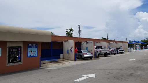 Car Wash «Ultimate Car Wash», reviews and photos, 321 S Federal Hwy, Dania Beach, FL 33004, USA