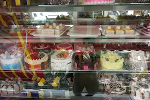 Sonali's The Cake & Bake Shop image