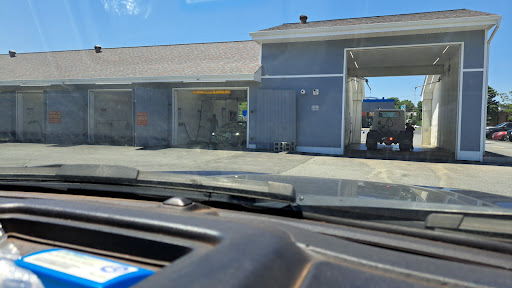 Car Wash «Foam & Wash Car Wash, Dog Wash & Laundromat», reviews and photos, 1520 U.S. 9, Wappingers Falls, NY 12590, USA