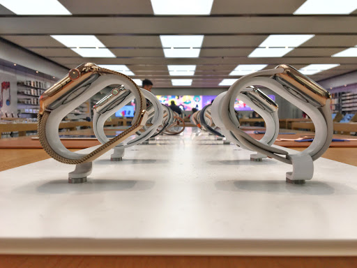 Computer Store «Apple Rockingham Park», reviews and photos, 99 Rockingham Park Blvd, Salem, NH 03079, USA