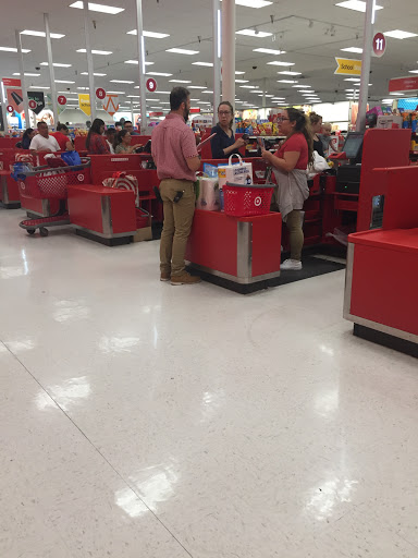 Department Store «Target», reviews and photos, 11051 Victory Blvd, North Hollywood, CA 91606, USA