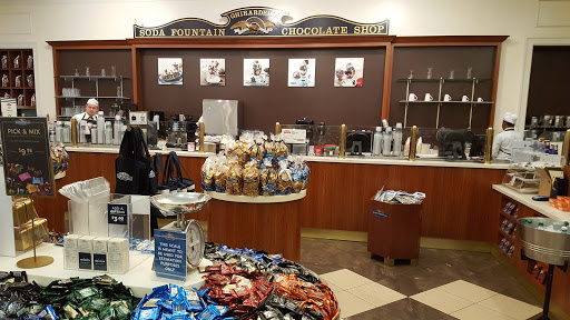 Chocolate Shop «Ghirardelli Ice Cream and Chocolate Shop», reviews and photos, 830 N Michigan Ave, Chicago, IL 60611, USA