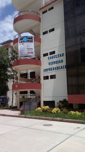 Facultad de Ciencias Empresariales - Huancavelica