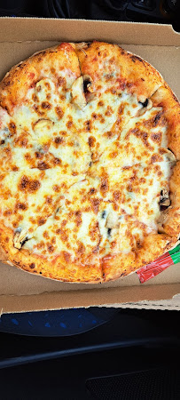 Plats et boissons du Pizzeria REGAL PIZZ à Sens - n°7