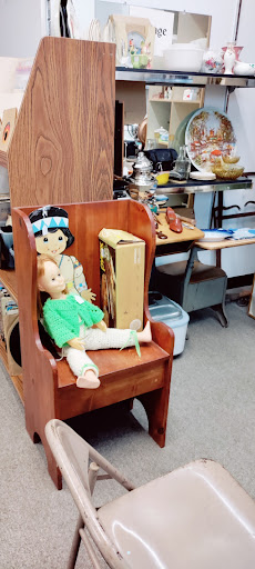 Thrift Store «Immacolata Manor Thrift Shop», reviews and photos, 931 Brown St, Liberty, MO 64068, USA