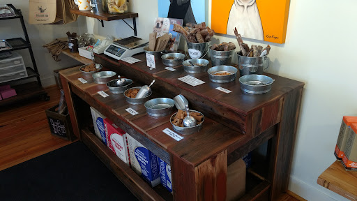 Pet Supply Store «Diggidy Dog», reviews and photos, Ocean Ave & Monte Verde St, Carmel-By-The-Sea, CA 93923, USA