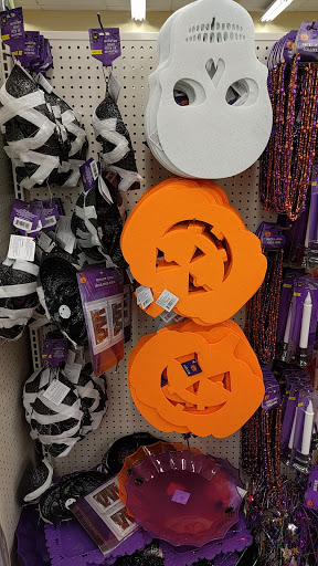 Dollar Store «Dollar Tree», reviews and photos, 2318 Monument Blvd, Pleasant Hill, CA 94523, USA