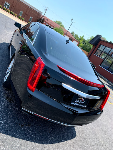 Car Dealer «Auto Villa», reviews and photos, 302 S Lake St, Grayslake, IL 60030, USA