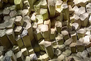 Basaltprismen / Basaltsäulen image