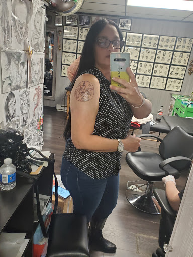 Tattoo Shop «Guerilla Tattoo», reviews and photos, 19 W King St, Shippensburg, PA 17257, USA