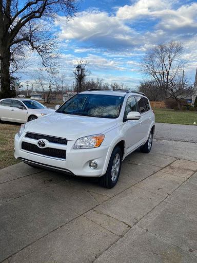 Used Car Dealer «Neutz Brothers Cars,Trucks & Vans», reviews and photos, 10404 Watterson Trail, Jeffersontown, KY 40299, USA