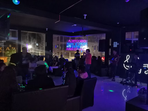 DLUX - Bar Karaoke