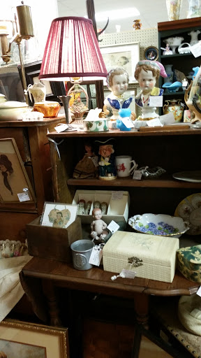 Antique Store «Grapevine Antiques & Craft», reviews and photos, 137 Erin Ln, Brodheadsville, PA 18322, USA