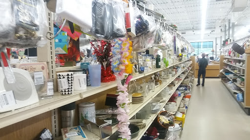 Thrift Store «Valley Thrift Store», reviews and photos, 1717 Woodman Dr, Kettering, OH 45420, USA