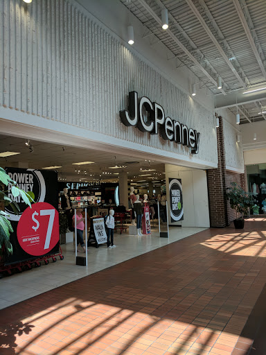 Shopping Mall «North Grand Mall», reviews and photos, 2801 Grand Ave, Ames, IA 50010, USA