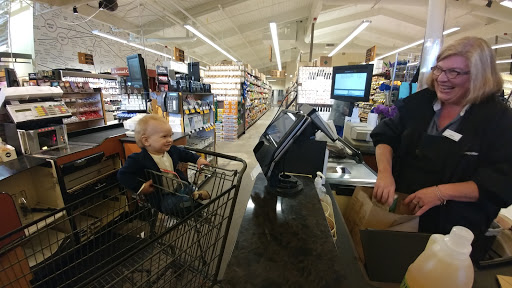 Gourmet Grocery Store «Metropolitan Market Magnolia», reviews and photos, 3830 34th Ave W, Seattle, WA 98199, USA