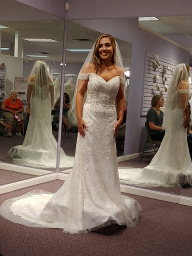 Bridal Shop «Lavender Bridal Salon», reviews and photos, 218 W 3rd St, Dover, OH 44622, USA