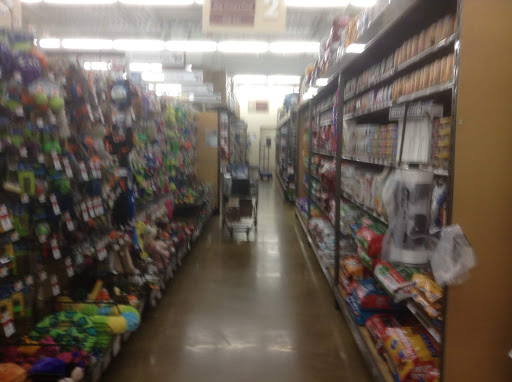 Pet Supply Store «Pet Supplies Plus», reviews and photos, 7701 Mall Rd, Florence, KY 41042, USA