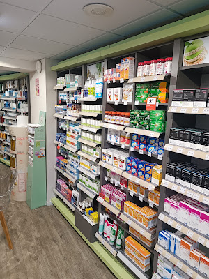 PHARMACIE DES CARIATIDES à Delle
