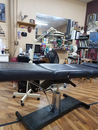 Tattoo Shop «Big Dog Tattoos», reviews and photos, 111 S Jefferson St, Mount Pleasant, IA 52641, USA