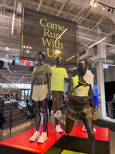 Clothing Store «Nike Miami», reviews and photos, 1035 Lincoln Rd, Miami Beach, FL 33139, USA