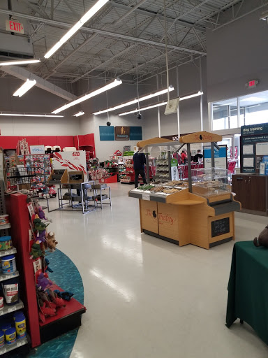Pet Supply Store «Petco Animal Supplies», reviews and photos, 4751 W 29th St, Greeley, CO 80634, USA
