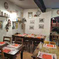 Atmosphère du Restaurant italien Le Colisée à Thoissey - n°2