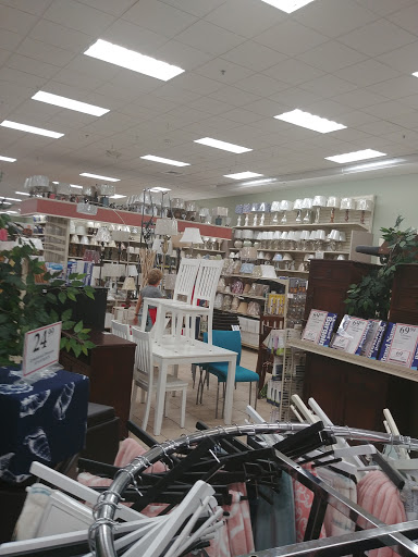 Home Goods Store «Christmas Tree Shops», reviews and photos, 13361 Hall Rd, Utica, MI 48315, USA