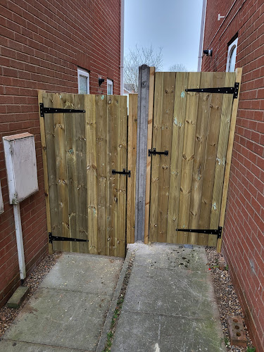 RP fencing and landscaping - Leicester