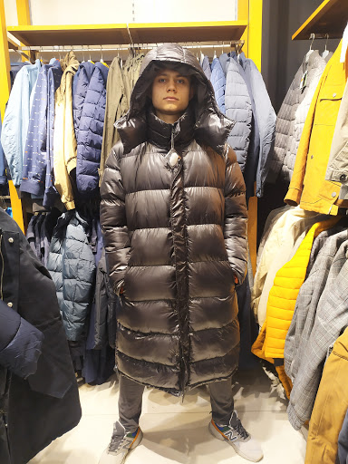 Stores to buy women's parka Warsaw